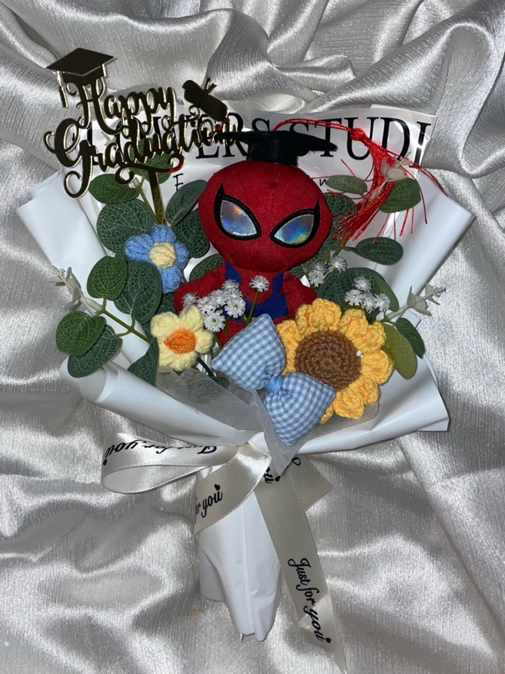 Spiderman bouquet 14 inches, graduation